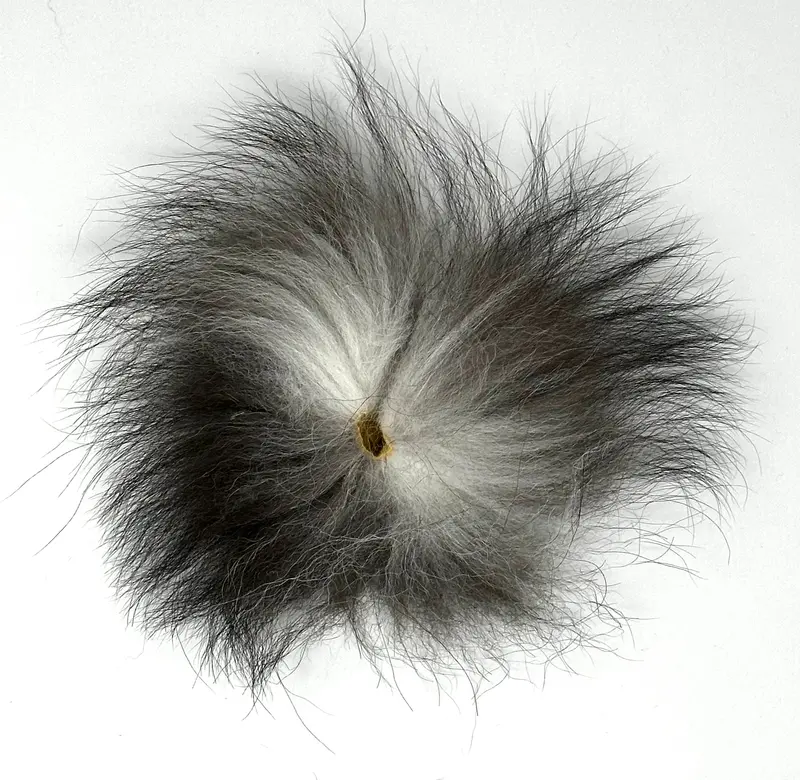 Silver Fox Premium Tail Medallion Hackle 1