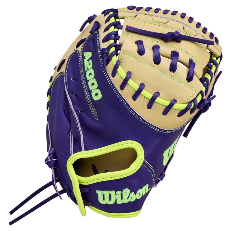 Wilson A2000 Fpcm23 34-Inch Fastpitch Catcher’S Mitt – Customized For Female Athletes 1